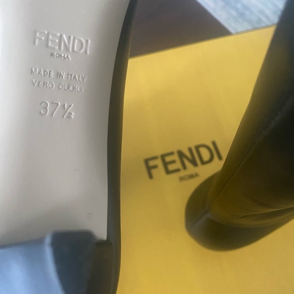 FENDI leather boots - Picture 8 of 9